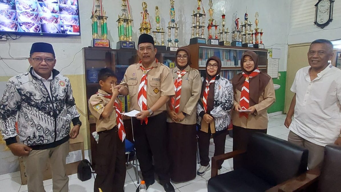 DONASI KORBAN KEBAKARAN DARI KWARRAN KEBAYORAN LAMA